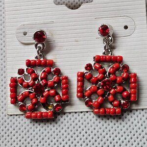 NEW-Pretty Red bead and stone post earrings